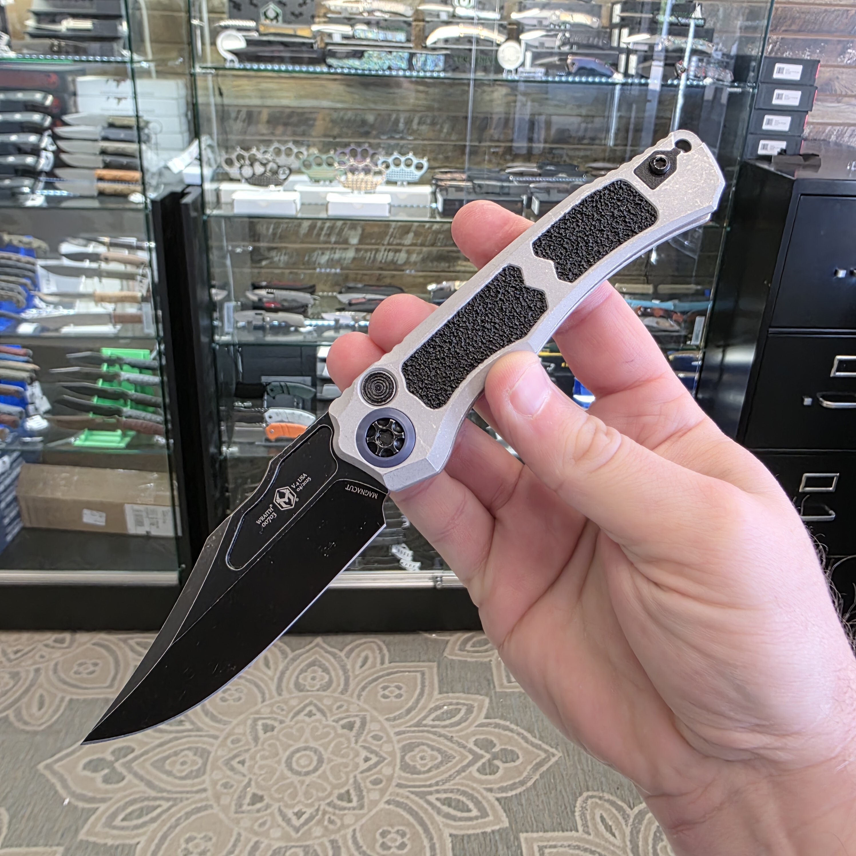 Heretic Knives Wraith